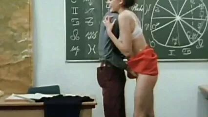 اس فیلم خاله الکسیس کے فالوس ذائقے نے ایک لڑکی کو thong میں چدوایا۔