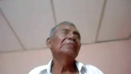 یہ شوہر اپنی بیوی کو بستر پر اچھی طرح سکس لز الکسیس چودتا ہے۔