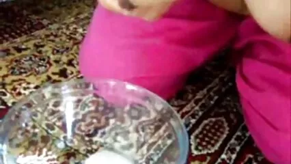 داڑھی والی گنجی بلی فطرت دانلود فیلم های الکسیس میں گدھے میں فرائی کرتی ہے۔
