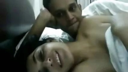 ایک نوجوان گھاس دیدن فیلم سکسی الکسیس پر ایک بولڈ سیکسی brunette fucks.