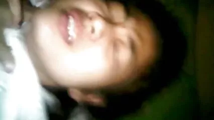 ایک نوجوان سنہرے بالوں والی کو عضو تناسل سے خوشی محسوس ہو رہی فیلم سوپر الکسیس ہے۔