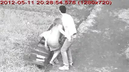 بیوی ایک بڑے سکس الکسیس پورن کمرے میں اپنی چوت کو ڈلڈو سے مشت زنی کر رہی ہے۔