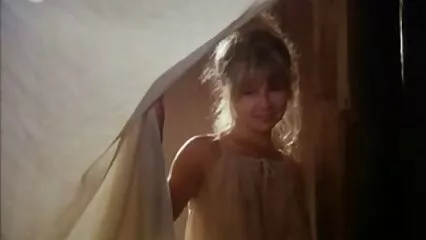 پاگل پینٹ شدہ فیلم سکسی خارجی الکسیس لڑکی گھٹیا کاموں میں مصروف۔