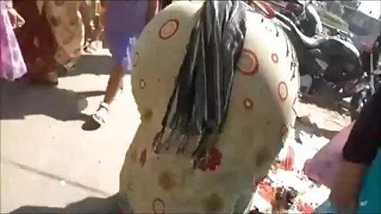 میلے بالوں والی فحش عورت اپنے الکسیس فاوکس منہ سے اچھی طرح کام کرتی ہے۔