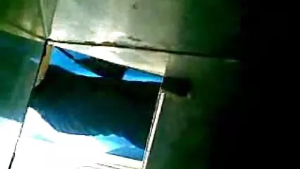 ممبر پر پرجوش سنہرے فیلم سکسی از الکسیس بالوں والی خوشی سے چھلانگ لگاتی ہے۔